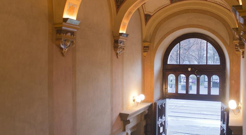 Aparthotel Basztowa Краков Экстерьер фото