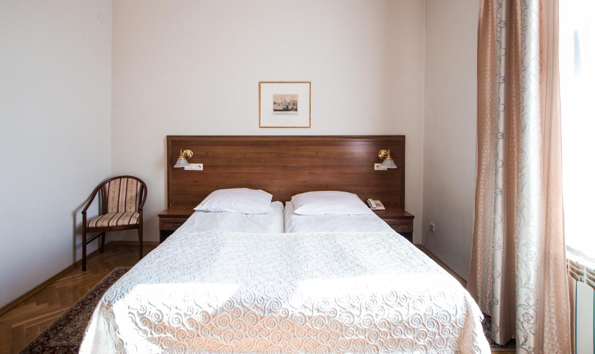 Aparthotel Basztowa Краков Экстерьер фото