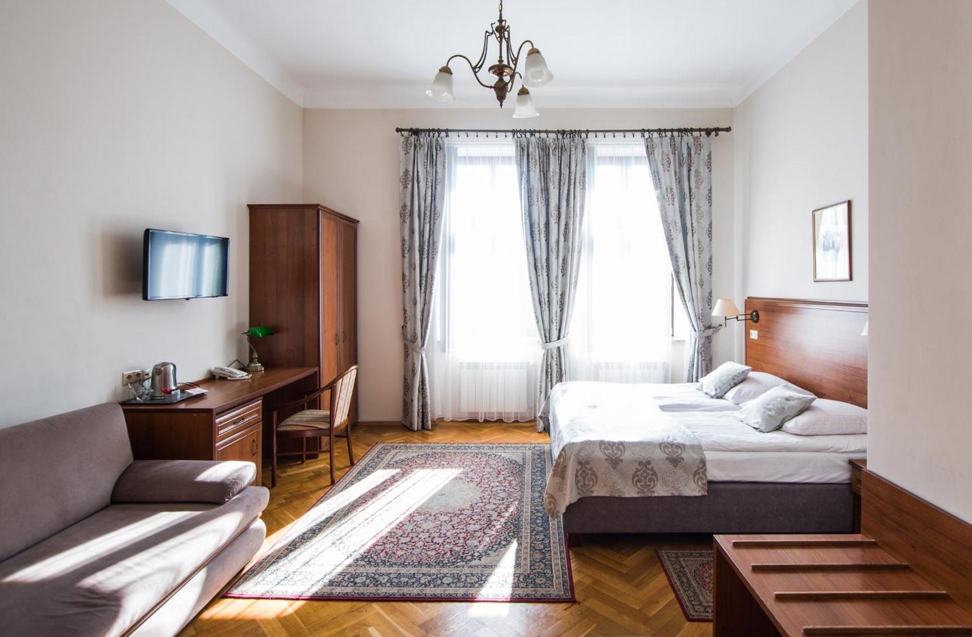 Aparthotel Basztowa Краков Экстерьер фото