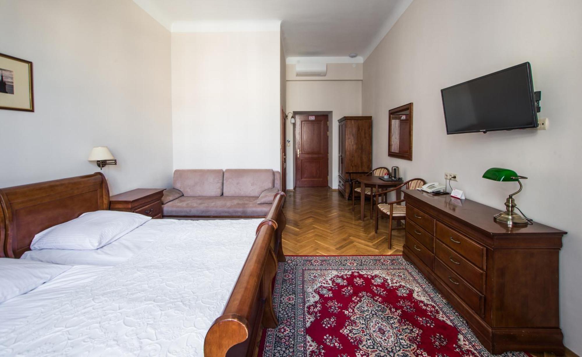 Aparthotel Basztowa Краков Экстерьер фото