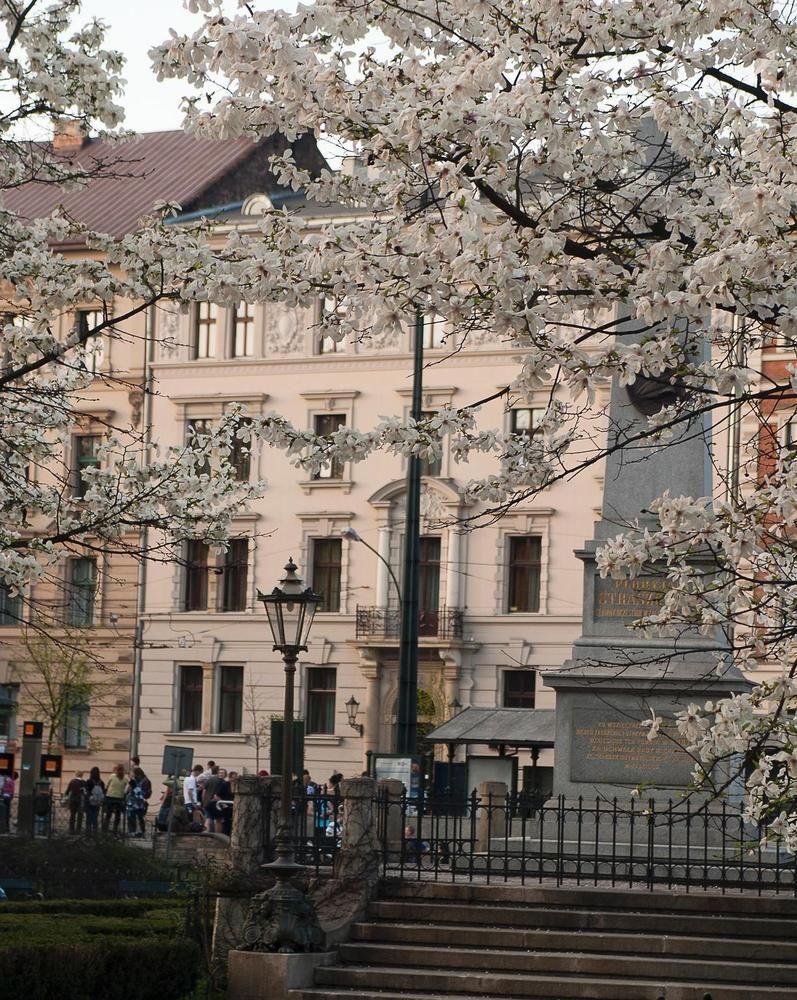 Aparthotel Basztowa Краков Экстерьер фото